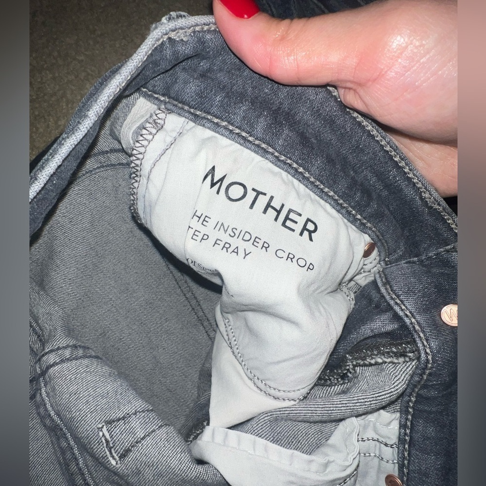 MOTHER The Insider Crop Step Fray Jeans Size 27 - Picture 5 of 6